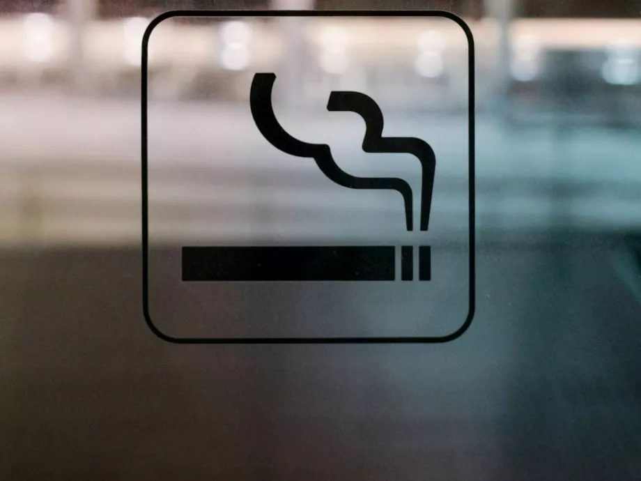 Dohányzás a reptéren: jogkövetőek az utasok